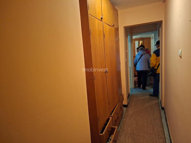 De vanzare apartament  3 camere confort 1 in Dambu - 5