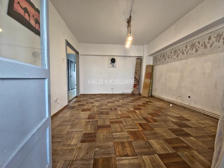 Ultracentral Tomis Mall 3 camere decomandat etaj 3/7 - 11