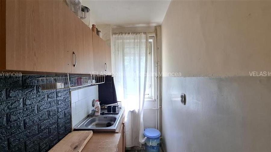 Apartament 2 camere, et 2, decomandat, Sud-Mausoleu - 3