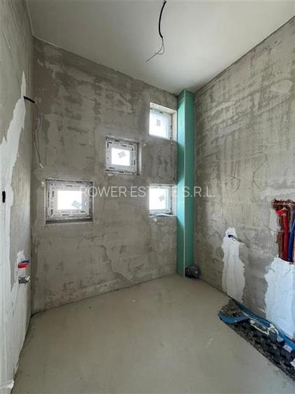 Casa Tip Triplex  Parter + Etaj , situata in Floresti! - 17