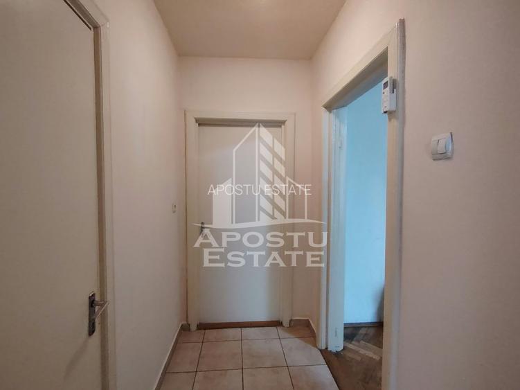 Apartament de inchiriat 3 camere, etaj intermediar, Central- Timisoara - 12
