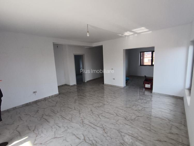 CASA SINGLE DEOSEBITA 4 CAMERE,VALEA LUPULUI ,IASI - 13