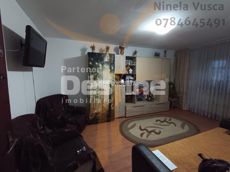Apartament 3 camere decomandat cu spațiu de depozitare – Micro 11, Târgoviște - 2