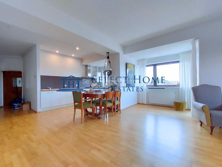 Bloc 2010| Ultracentral| Matei Voievod| 76 mp| View Superb - 6