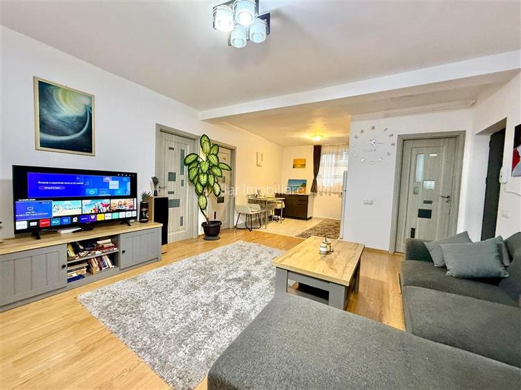 Apartament 3 camere modern, 60 mp, parcare! Zona Terra! - 2