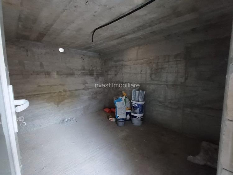 Casă de vânzare în MIROSLAVA , 4 camere - 4