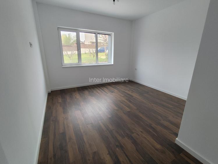 Casa cu etaj 4 cam, 4 bai , 500mp   teren   COD 158124 - 6