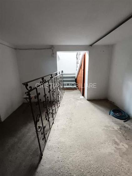 Hala 190 mp, D+P din boltari, intre Garii si C.Galati - 4