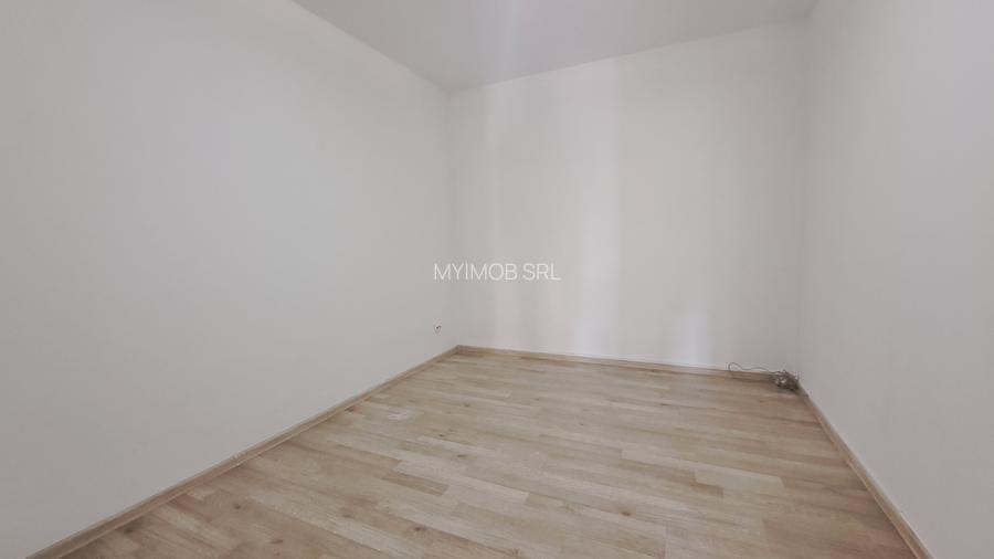 Unirii - spatiu comercial, suprafata 70 mp, etaj 1/2 - 6
