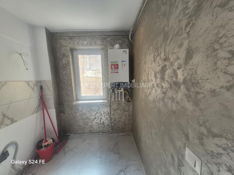 De închiriat apartament 3 camere etaj 1 - 2