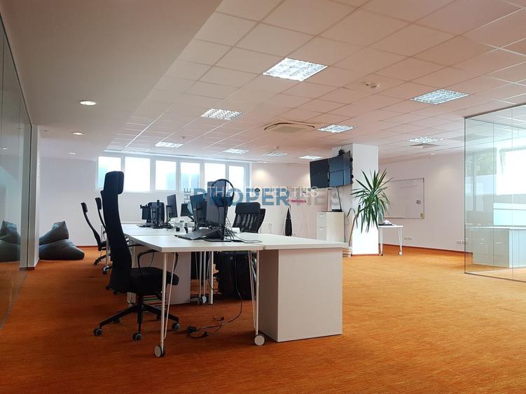 Comision 0! Spatiu birouri in Piata Romana - 441mp(compartimentat) - 2