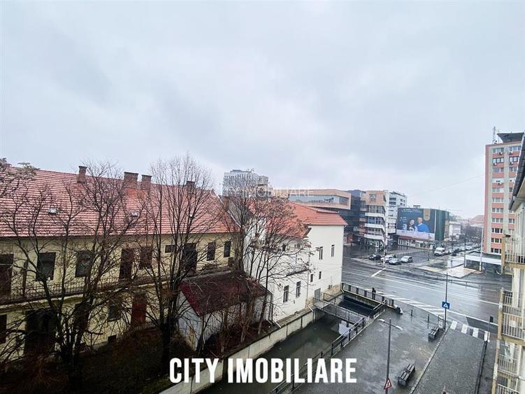 Prima inchiriere! Apartament 2 camere, renovat complet, Ultra Central,  Piata Mi - 15
