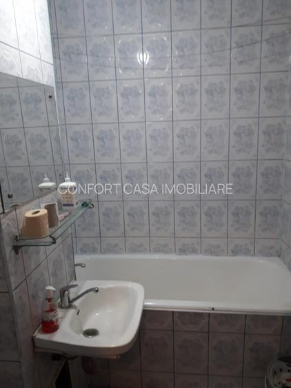 Vanzare Garsoniera 1 Decembrie-Metrou Costin Georgian - 3