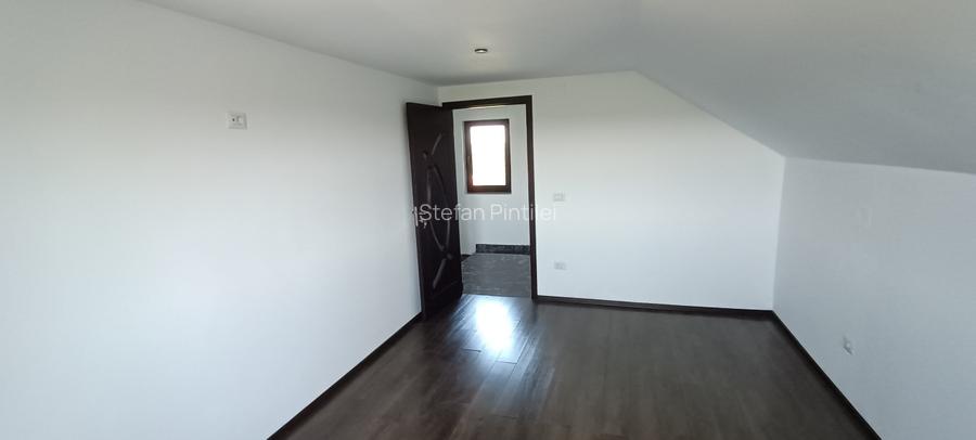 Casa de Vânzare semimobilata - 10