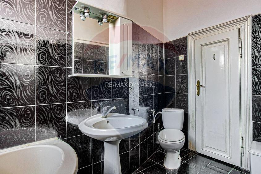 Apartament cu 4 camere 221 mp utili la curte Piata Catedralei,Arad - 16