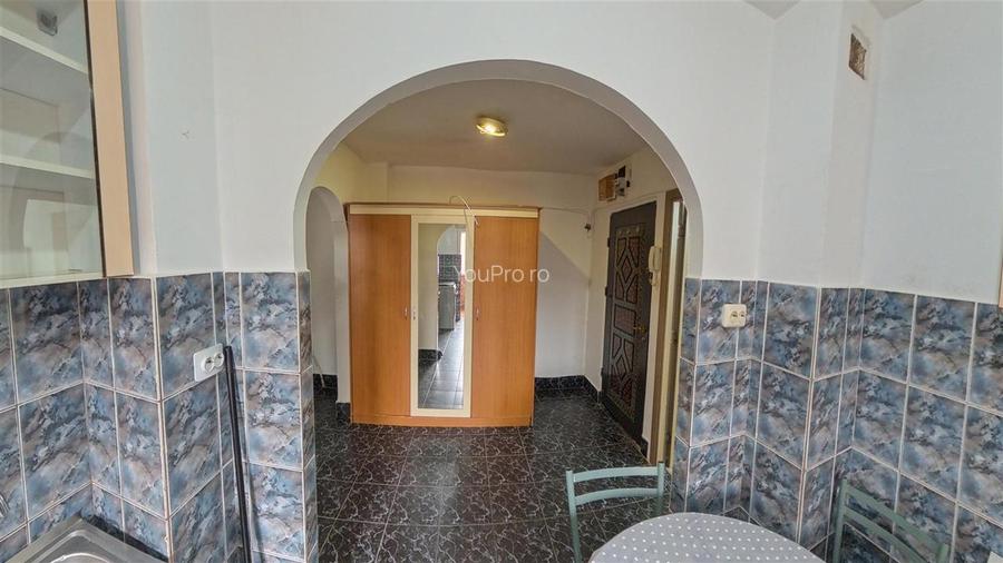 Apartament cu 2 camere decomandat etaj 4 zona Soarelui - 8