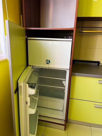 3 camere in bloc tip vila si curte, parcare 2 masini - 4