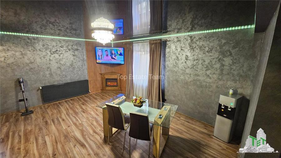 2 case  la pret de una in Valu lui Traian - 9