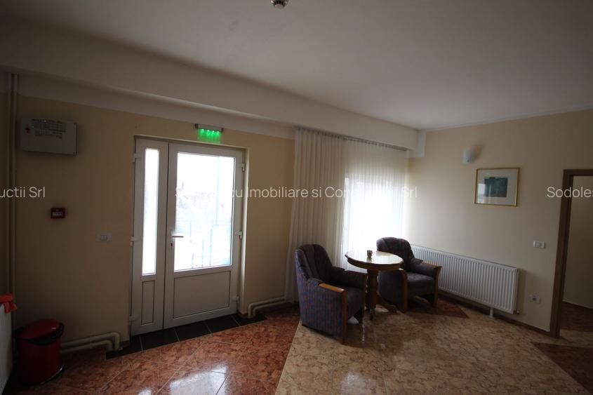 Vila  destinatie camin batrani - 11