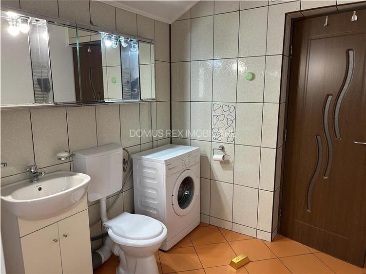 Inchiriez ap.3 camere in casa ,finisat modern, CT, parcare, Centru-str.Paris - 10