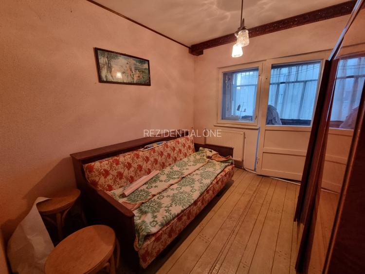 BISTRIȚA LAC- 3 camere decomandate, etaj intermediar, bloc din 1986 - 3