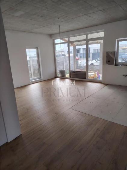 Duplex  superb separat prin dressing - toate utilitatile - 6