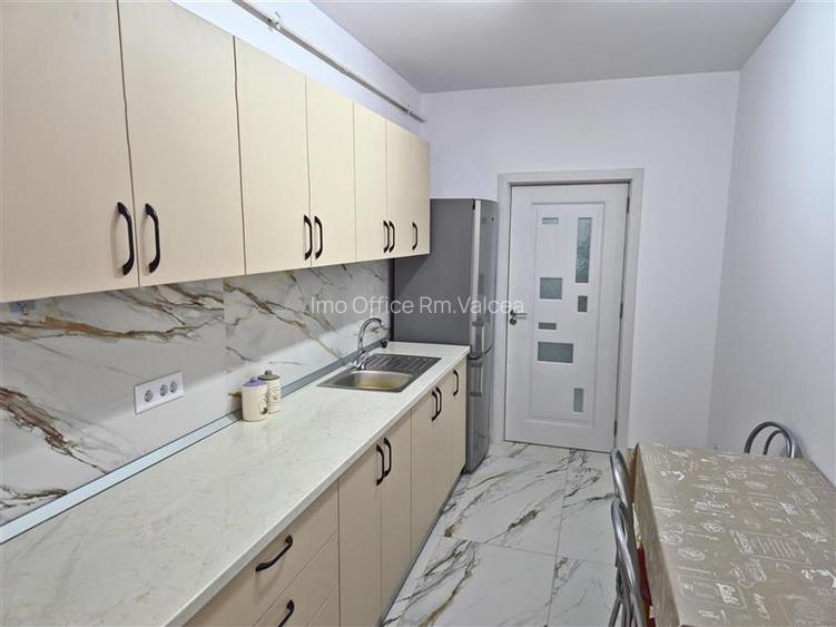 DE INCHIRIAT - 2 CAMERE, PARTER, LOC DE PARCARE INCLUS - 8