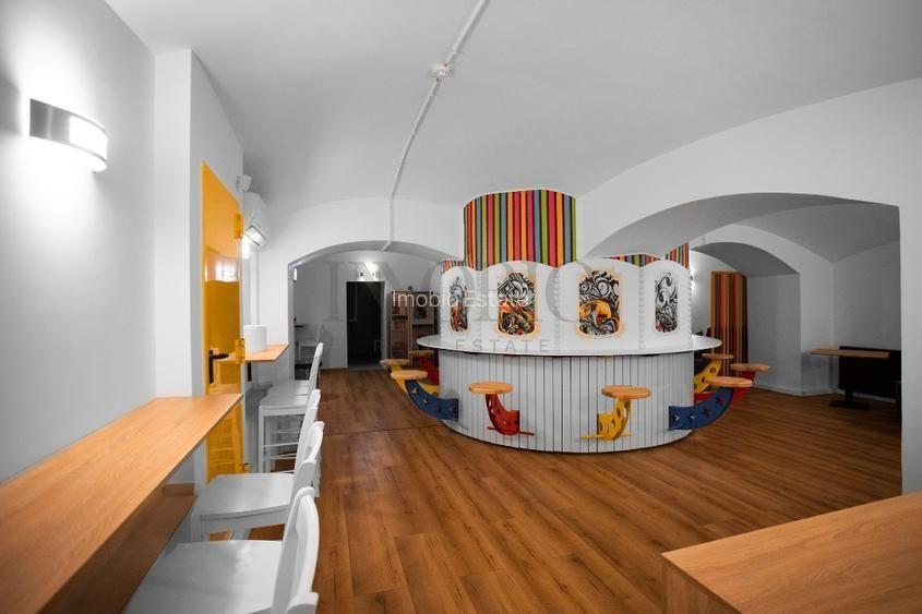 Cladire office in centrul istoric - 10