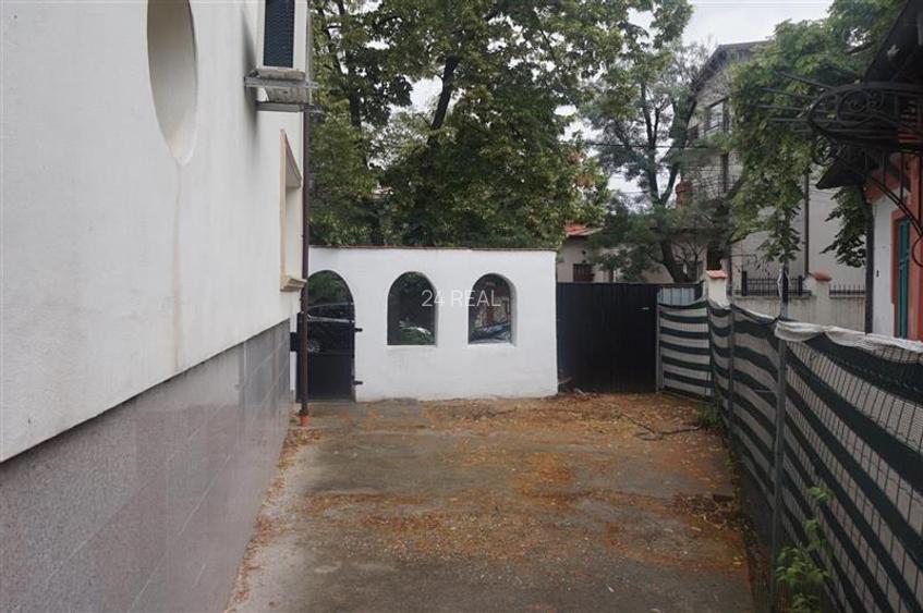 Vila moderna de inchiriat - 250 mp + 100 mp curte-Podul Grant - 11