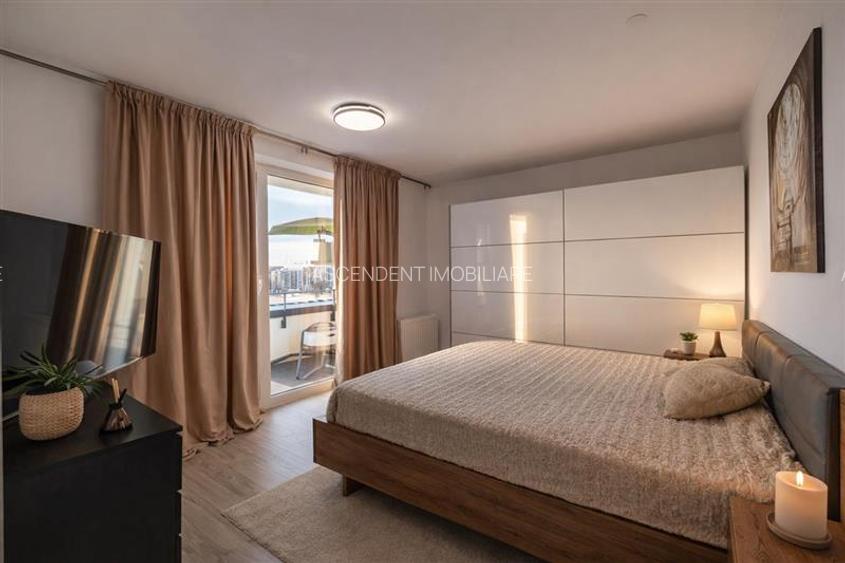 Rafinament urban:terase incantatoare,loc parcare,A Class,Kasper,Coresi,Tractorul - 3