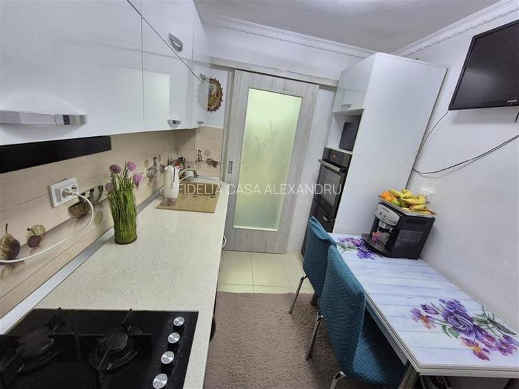 Apartament 3 camere, semidecomandat, 60 mp - Podu Ros - 10