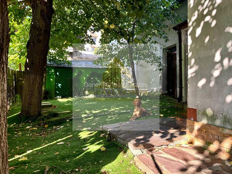 Spre Vânzare Proprietate remarcabilă cu 6 camere în inima Iașului ! - 28