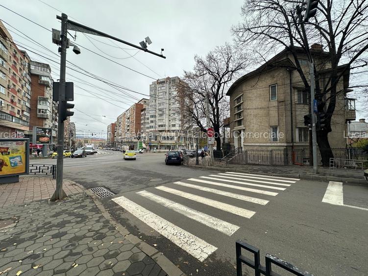Spatiu comercial de la 75mp la 151mp si parcare, intersectie zona garii - 5