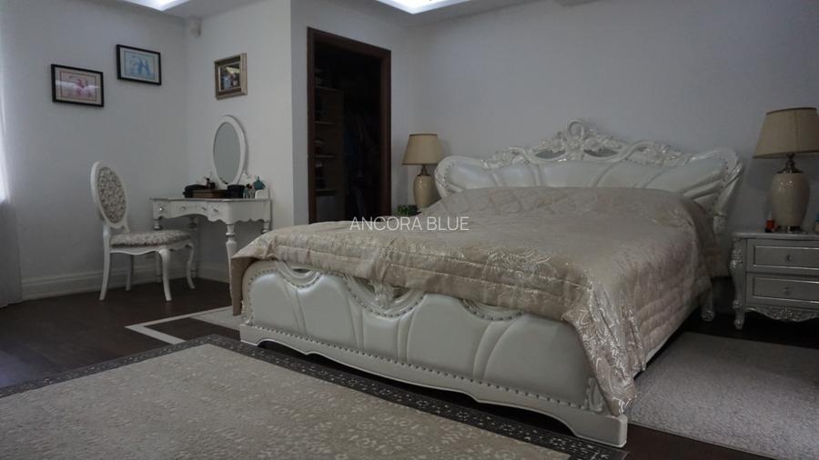 Vila superba in Padurea Baneasa, curte 5000 mp, piscina exterioara - 33