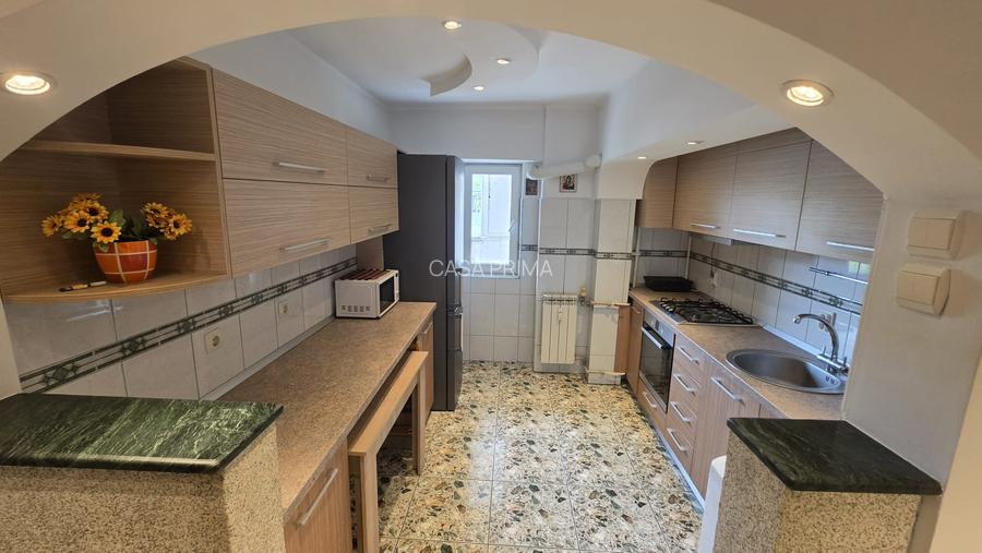 Apartament 3 camere DECOMANDAT , Zona Cug-Rond Vechi !!! - 2