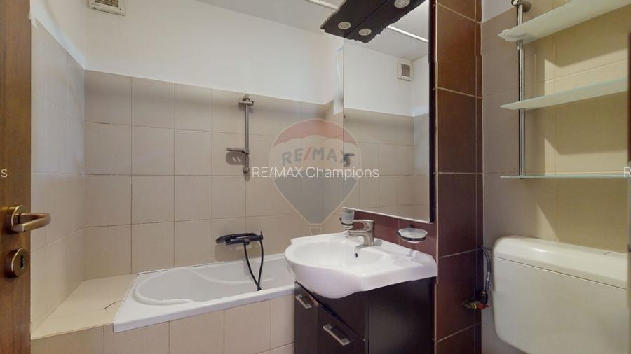 3 Camere Luminos | Vedere Deschisă către Tâmpa | Zonă Premium Scriitor - 13