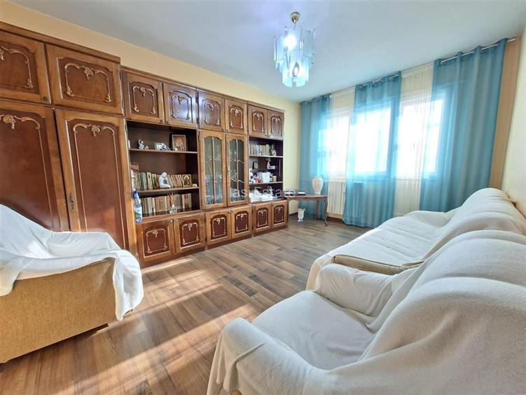 Apartament 3 camere podu ros - 4