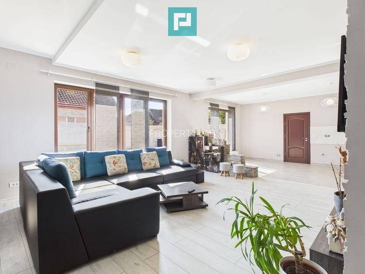 Casă modernă cu 2 corpuri, 5 camere în Pecica - 19