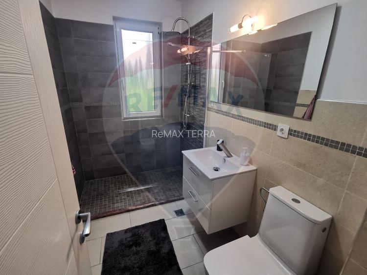 Apartament cu Parcare De Inchiriat - 7