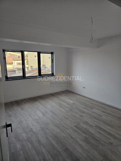 Apartament cu 3 camere de vanzare, Brancoveanu - Alunisului, Sector 4 - 7