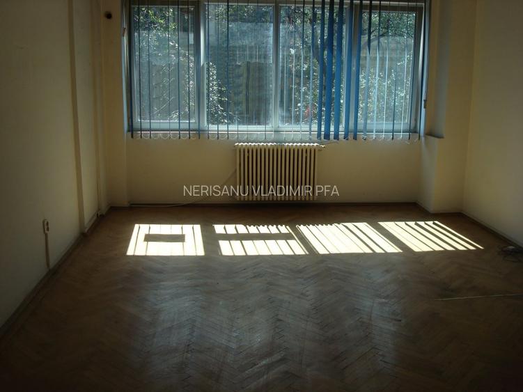 Birou, 96 mp în Universitate - 7