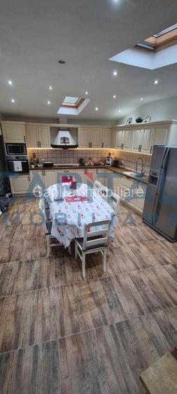 Casa de vanzare la 30km de Sinaia - 7