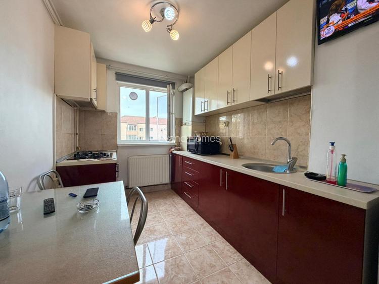 Apartament cu 2 camere - et 3 - zona Calea Sagului - 9