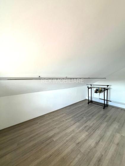 1100 e/ mp - Casa individuala  - 700 mp teren - la asfalt - Sacalaz - 15