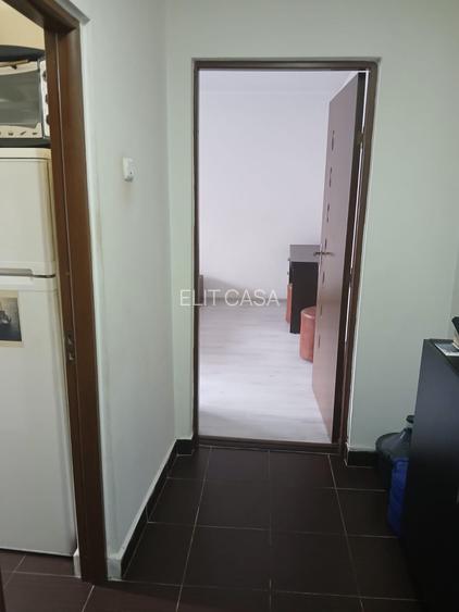 Apartament cu o camera decomandat, zona Garii - 4