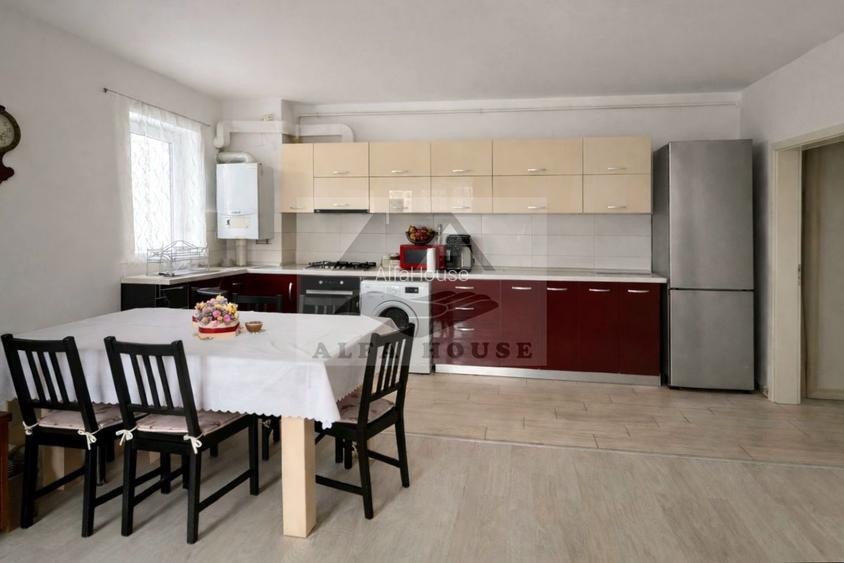 Apartament cu trei camere - locatie TOP , zona CORESI - 2