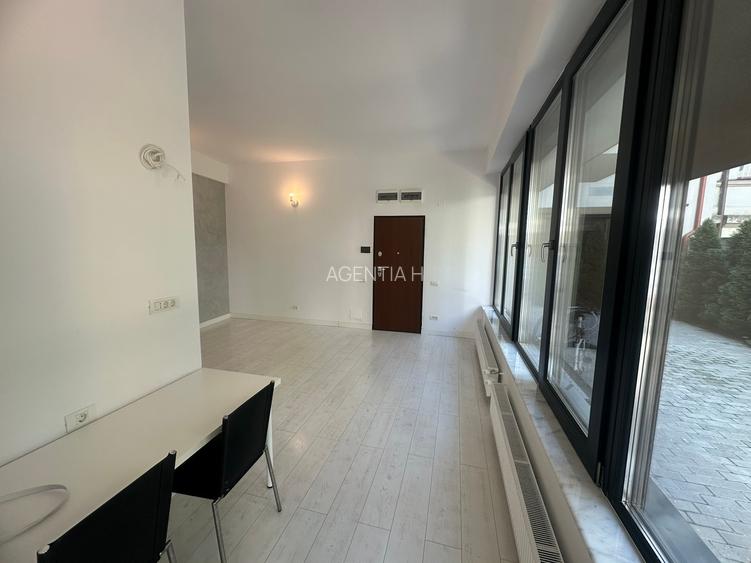 Apartament in bloc mic, nou, nemobilat, excelent firma, centrala proprie - 2
