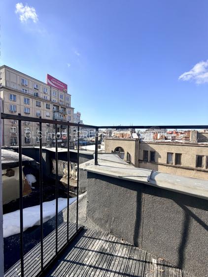 Spatiu pretabul birouri, Salon, Studio in  Mansarda Piata Romana - 10