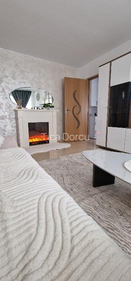 Închiriez apartament cu 2 camere  zona  Alexandru cel bun  - 15