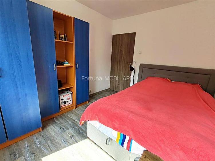 Apartament 3 camere , etaj intermediar - Astra - 11